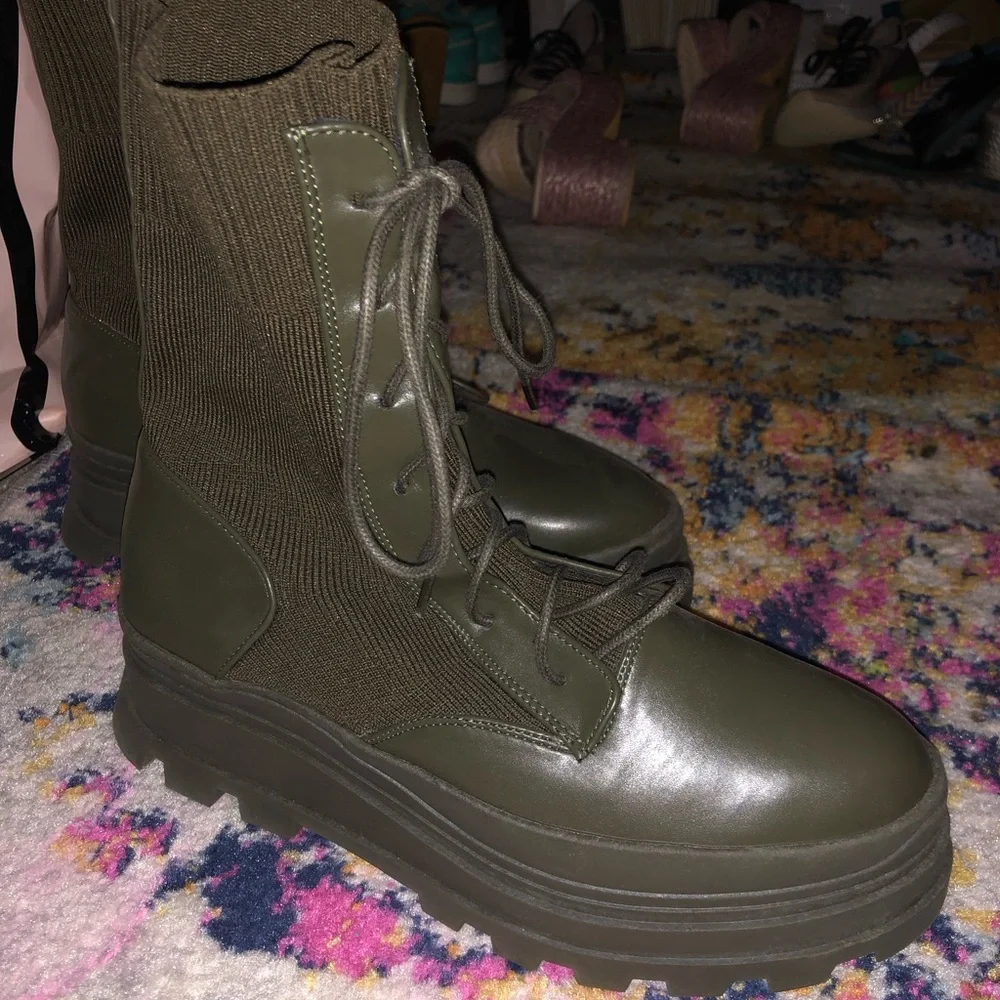 Combat Boot - Picture 1 of 1